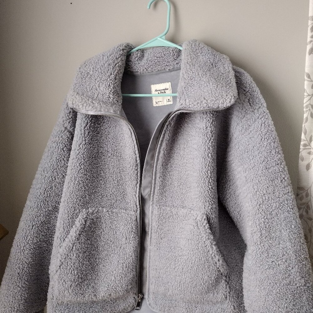 Abercrombie & Fitch sherpa winter coat size Medium warm jacket